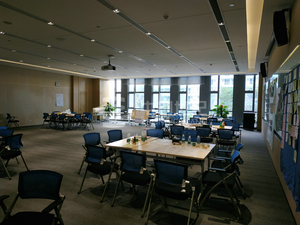 深圳華星光電培訓室照片